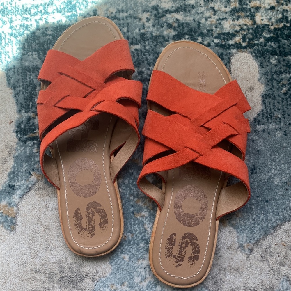 Sorel “Ella” slide sandals, size 6.5 US